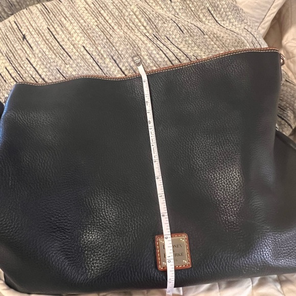 Dooney Bourke large black with tan and gold hardware - Picture 5 of 5
